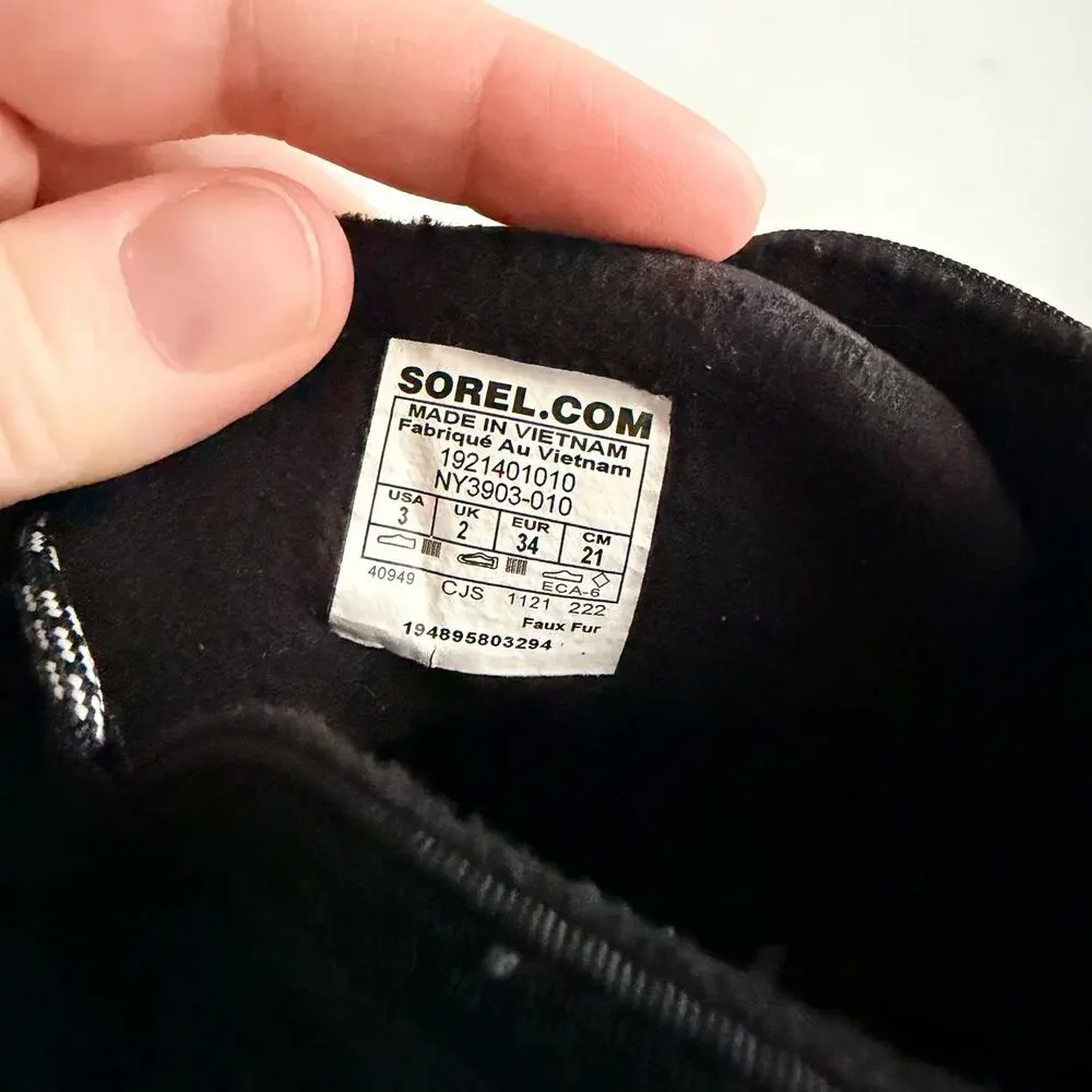 SOREL Whitney II Short Lace Snow Boots - Girls Black Size 3